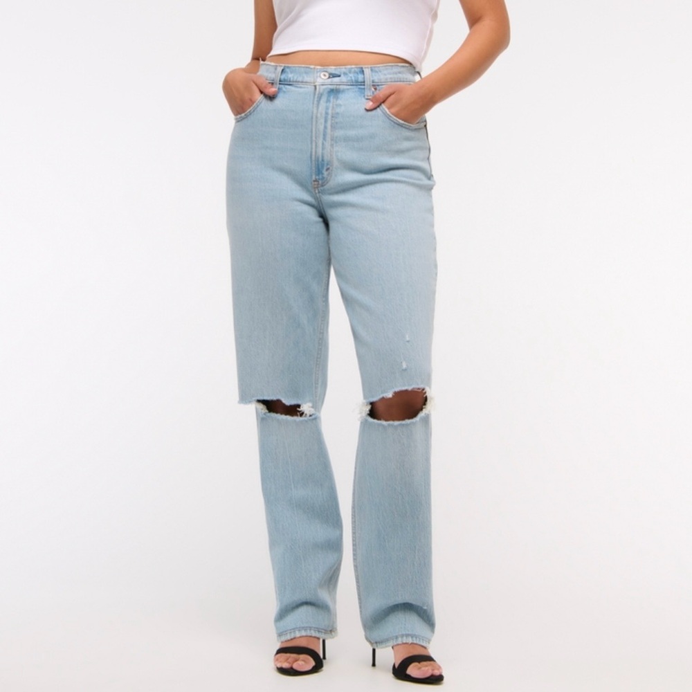 Abercrombie Ultra High Rise 90s Straight Jean